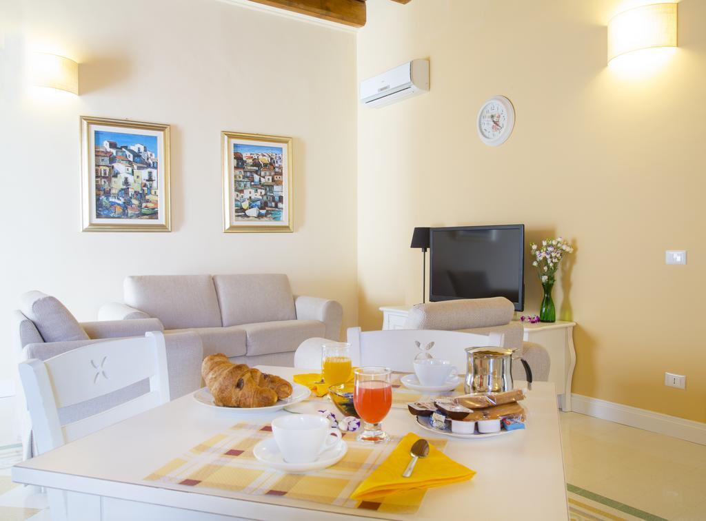 B&B Monsignore Вьесте Экстерьер фото