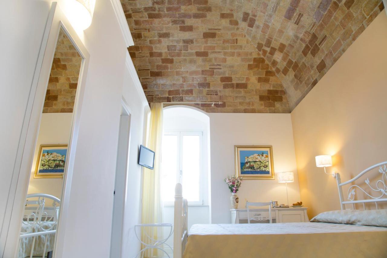 B&B Monsignore Вьесте Экстерьер фото
