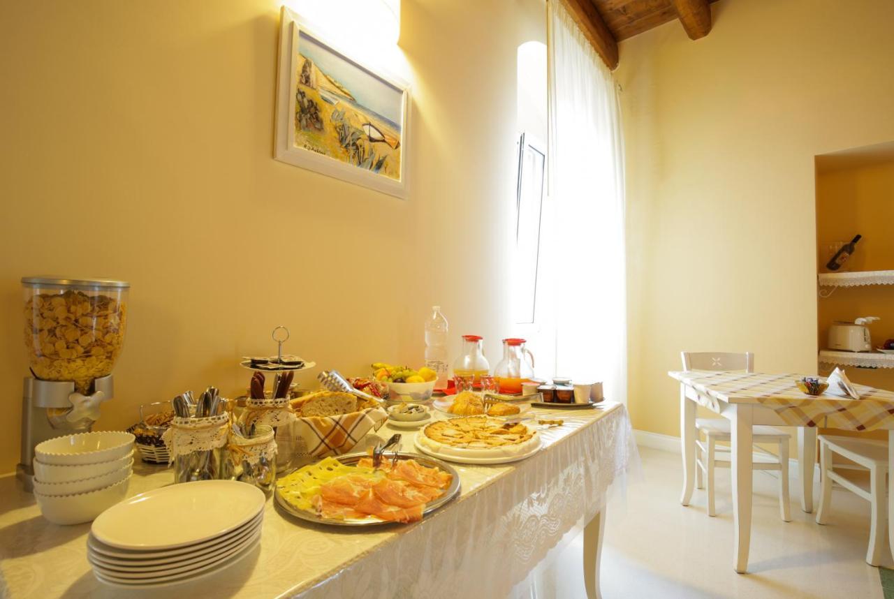 B&B Monsignore Вьесте Экстерьер фото