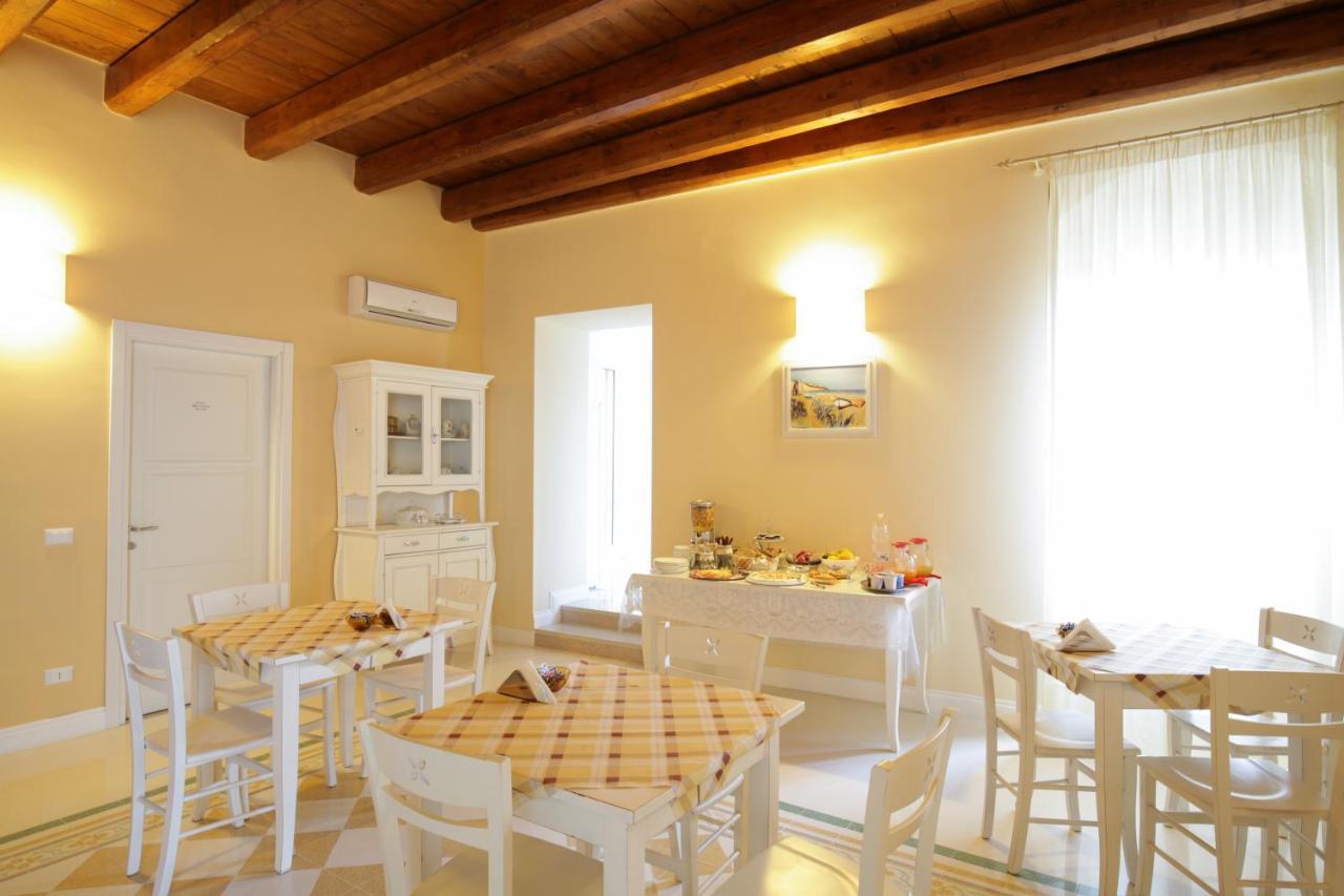 B&B Monsignore Вьесте Экстерьер фото