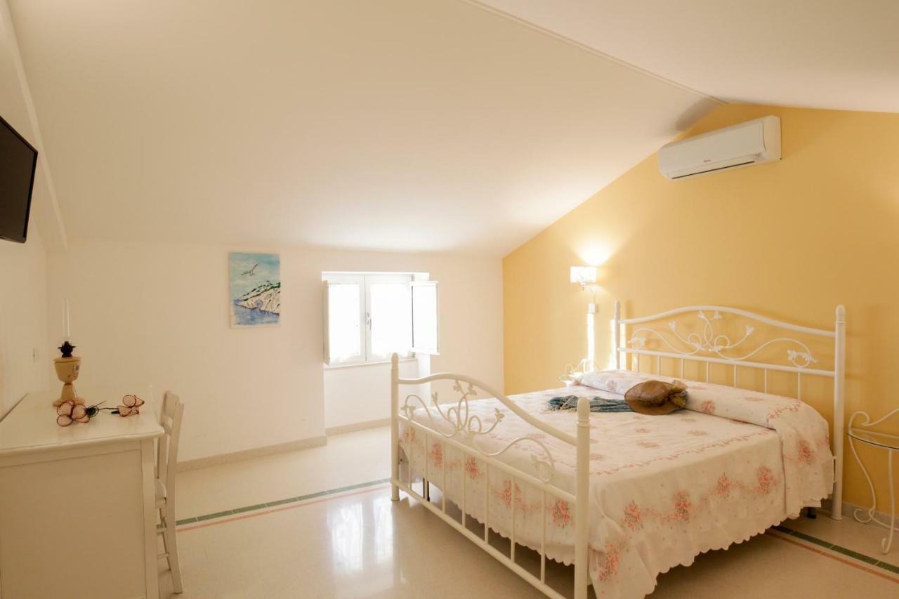 B&B Monsignore Вьесте Экстерьер фото